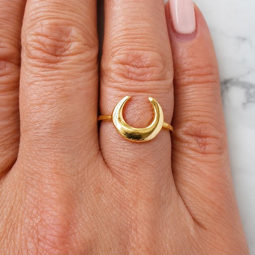 18kt 22kt yellow gold cresent - 18kt,,