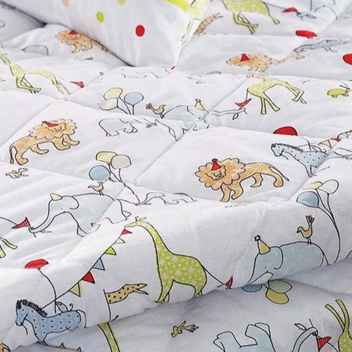 Circus parade quilted bed - quilted,