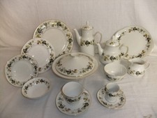 Royal Doulton Larchmont (1963) - English translucent china - 4A1B #