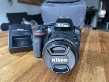 Nikon D5300 DSLR Camera, 18-55mm Lens, Low Shutter + Lowepro Bag (Immaculate)