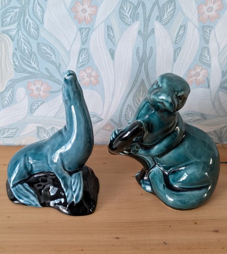 Poole pottery blue otter - poole,