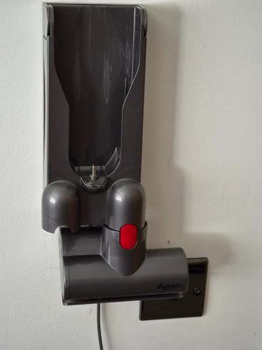 Dyson v11 charger wall mount - v11,