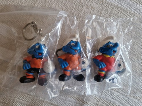 Three football smurfs dutch - three, smurfs.