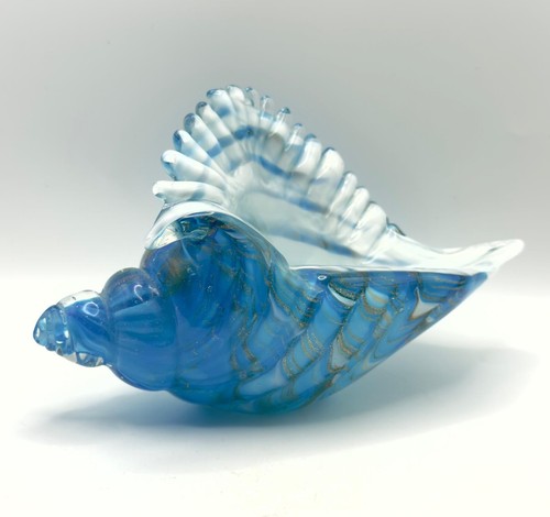 Large blue white art - blue,