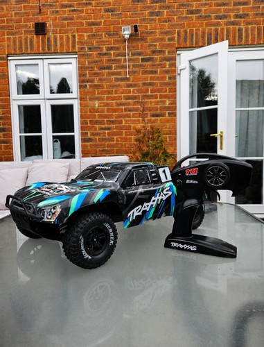 Traxxas slash brushless - slash, vxl-3s
