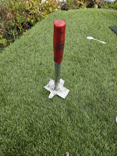 Oil drum cap - opener,