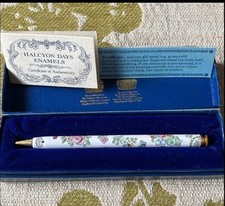 Vintage Halcyon Days Enamel