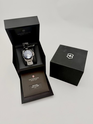 New victorinox swiss - new, army