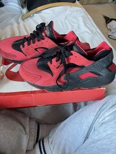 Nike Air Huaraches Q/S Red And Black 