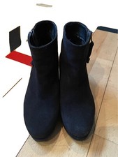 ladies ankle boots size 4 used swede