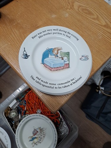 Wedgwood peter rabbit - x, 3
