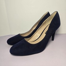 Ladies navy size 8 suede