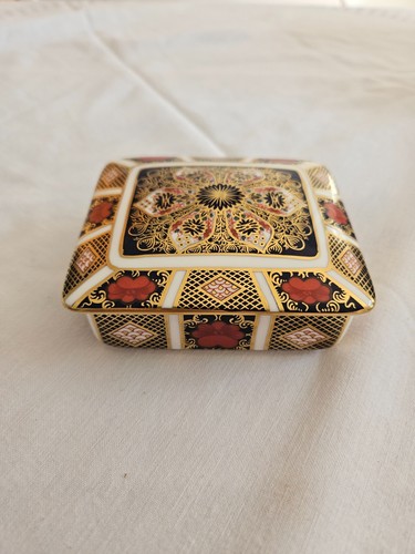 Royal crown derby old imari - derby,