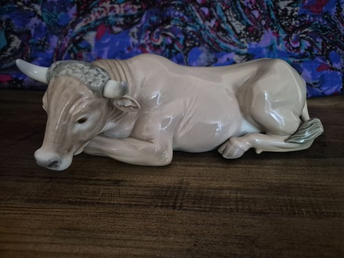 Lladro cow lying down - lladro,