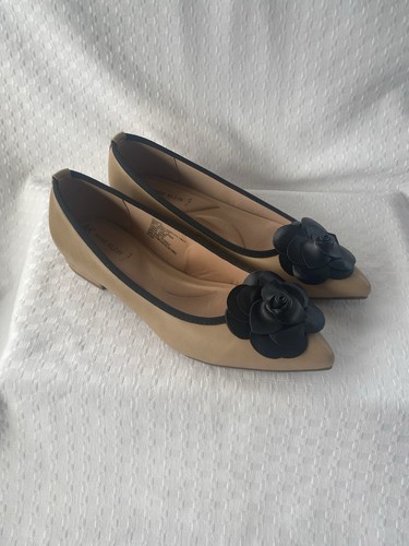 Anne klein beige rosette flat - klein,