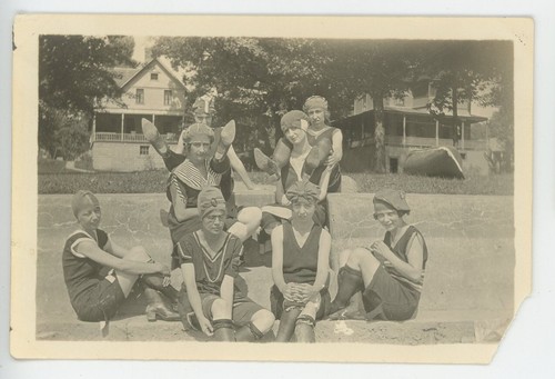 Vintage photo silly flappers - vintage,