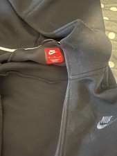 Nike Black Tech Fleece New Season Size Medium