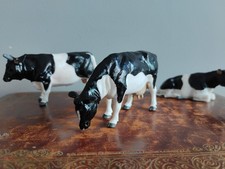 Britain's Toy Farm Black & White Fresian Cows Dairy Cow Bull Plastic Figures