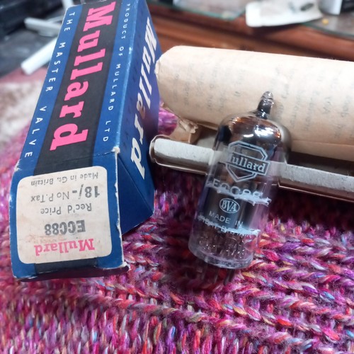 Rare mullard holland ecc88 - mullard,