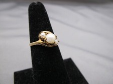 Vintage 10K Yellow Gold THREE PEARL COCKTAIL RING-Size 6.25-Signed ROMANY