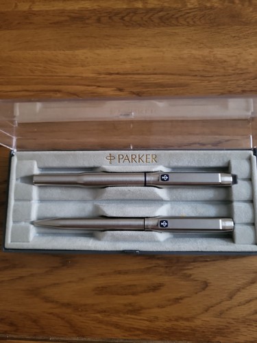 New old stock vintage parker - "new,
