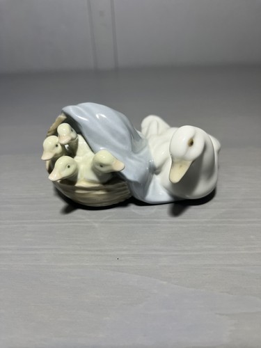 Lladro mother duck with - duck,