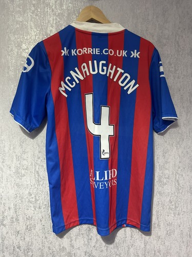 Match worn squad signed - &,