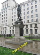 Photo 6x4 Memorial statue to