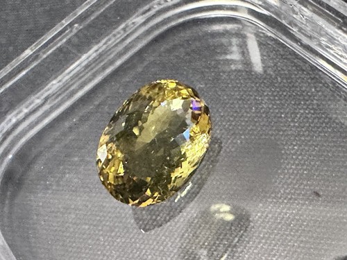Vvs 82ct yellow beryl - 1.82ct,