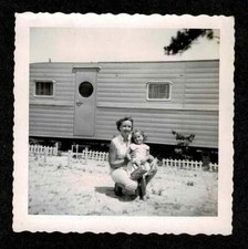 MOTHER DAUGHTER HOUSE TRAILER