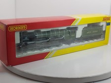 Hornby R3060 Tornado BR Class A1 Green Steam Loco, OO Gauge Boxed Immaculate
