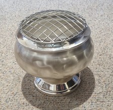 Silver coloured metal posy /