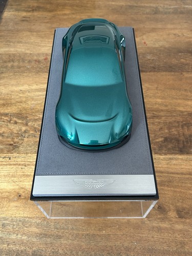 Aston martin vantage premium - martin,