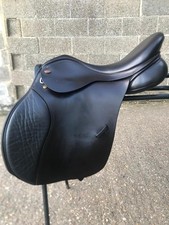 17.5 Inch Kent & Masters MGP saddle, Brown. Interchangeable gullet.