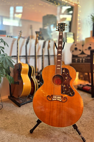 Gibson 200 acoustic - gibson, j-200