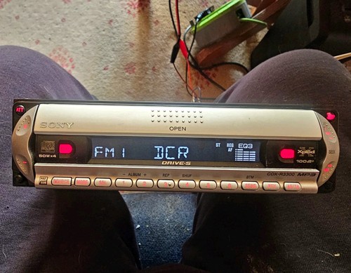 Retro sony cdx - retro, cdx-r3300