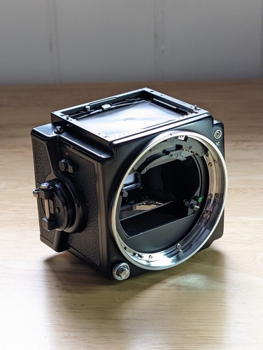 Zenza bronica etrs camera body - bronica,