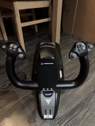 Thrustmaster tca boeing - tca, yoke