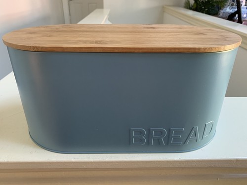 Bread box metal tin - box, carolina