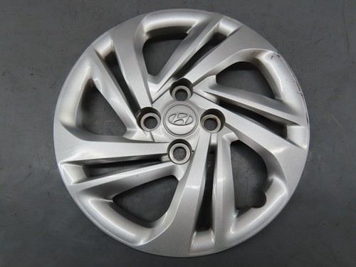One hyundai i10 - 14",