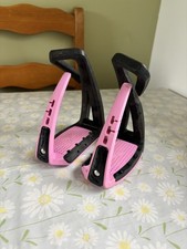 JUNIOR Pink And Blwck Soft Up Free Jump Stirrups