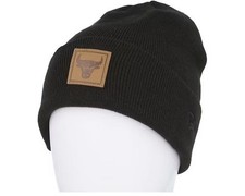 New Era Chicago Bulls Team Patch Cuff Beanie in Black