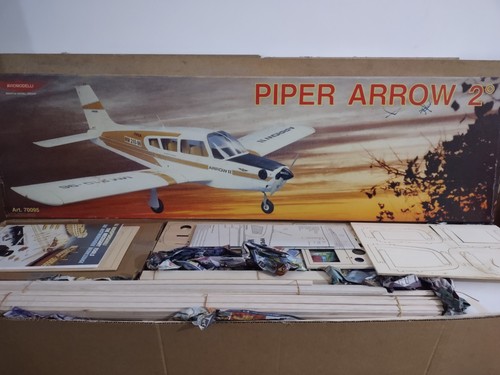 Model airplane - model, r/c