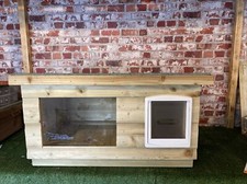 LARGE Cat/ Kennel/ Shelter ~