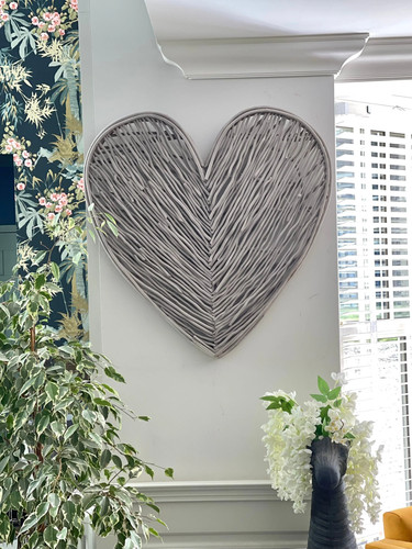 Large taupe wicker heart - large,