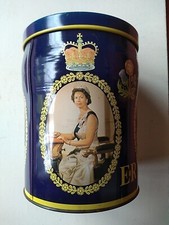 Queen Elizabeth Silver Jubilee  1952-1977 Tin Canister. No Dents, 6" High.