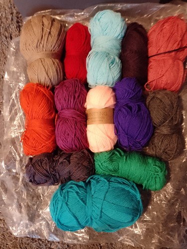 Wool yarn bundle - wool/yarn,
