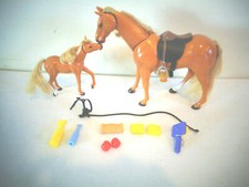 CHESTNUT RIDGE NURTURING HORSE PALOMINO FAMILY LOT FOAL MARE TOYS R US EXCLUSIVE