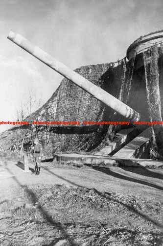 F028837 gun bunker on - f028837,