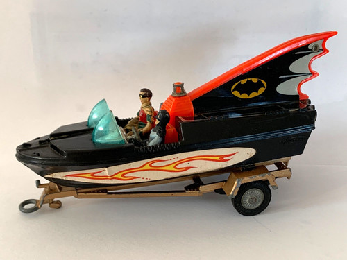 Corgi 107 batboat - batboat, trailer
